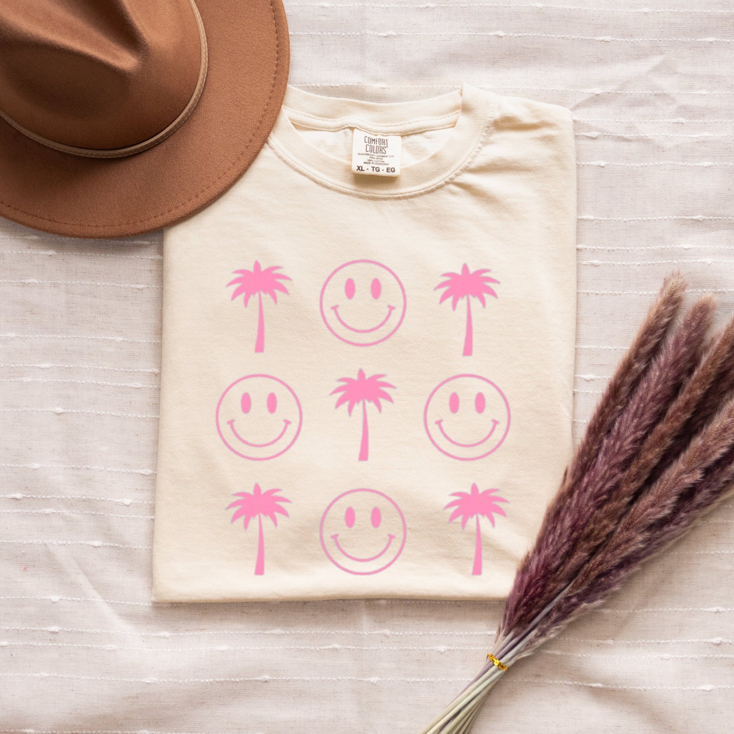 Palm Trees & Smileys Comfort Colors Shirt, Trendy Shirt, Retro Shirt. Smiley Face Graphic T Shirt.